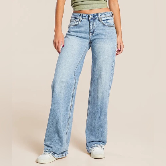 Vervet Denim - NWT light wash Vervet Kris Baggy‎ Wide Jeans nwt